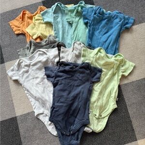 The Honest Company Multicolor Bodysuit Set